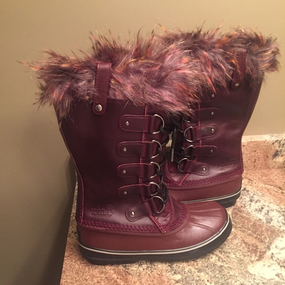 Sorel Joan of Arctic Lux Faux-Fur Trimmed Boots - Picture 2 of 7